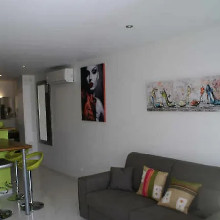 Apartment Heliopolis - Studio Pour 2 Personnes 154 *